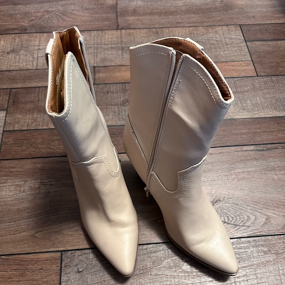 Women’s western style ankle boots